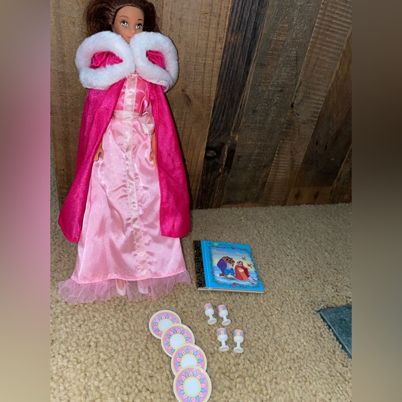 Vintage 1992 Winter Belle- beauty and the beast - Picture 3 of 7